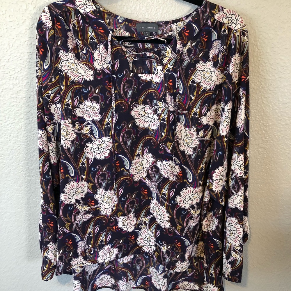 🌺The Limited top
